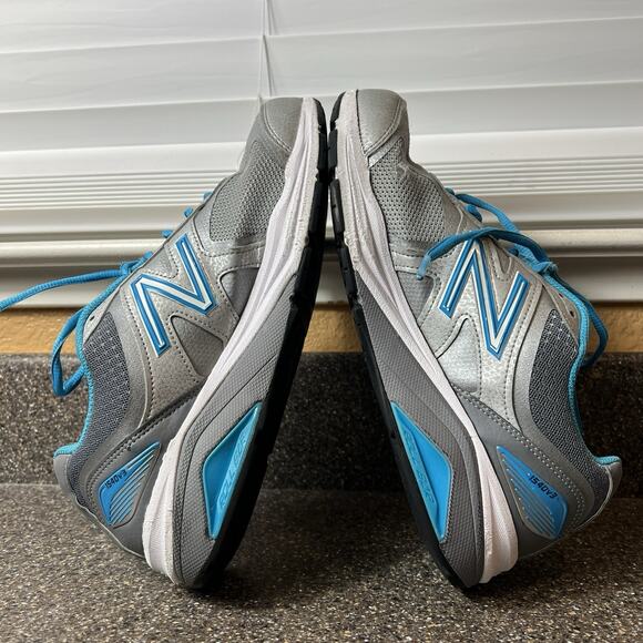 New Balance 1540v3 Shoes Womens 8 2E Wide Silver Gray Polaris Blue Daily Rollbar - Picture 5 of 13